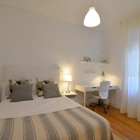 En Zona Residencial Cerca Del Guggenheim Apartamento *