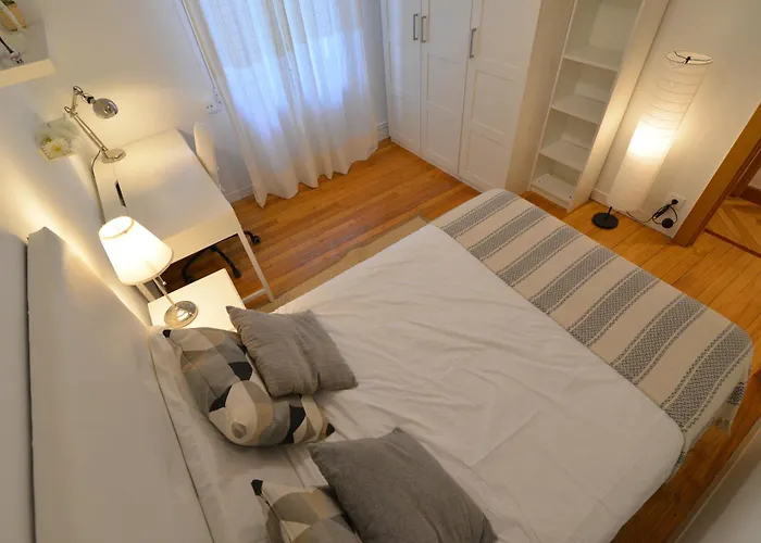 En Zona Residencial Cerca Del Guggenheim Apartamento